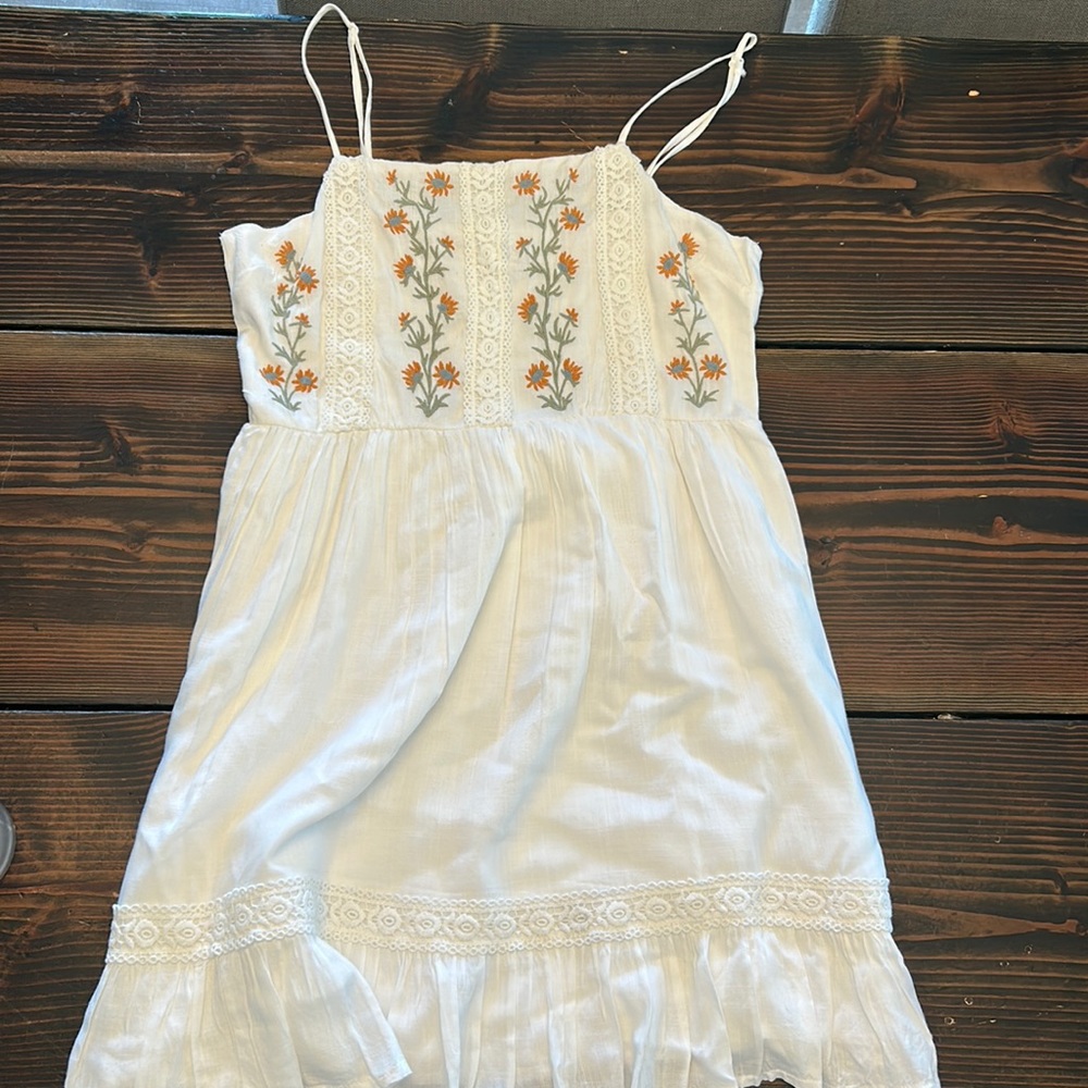 Patrons of peace dress size medium